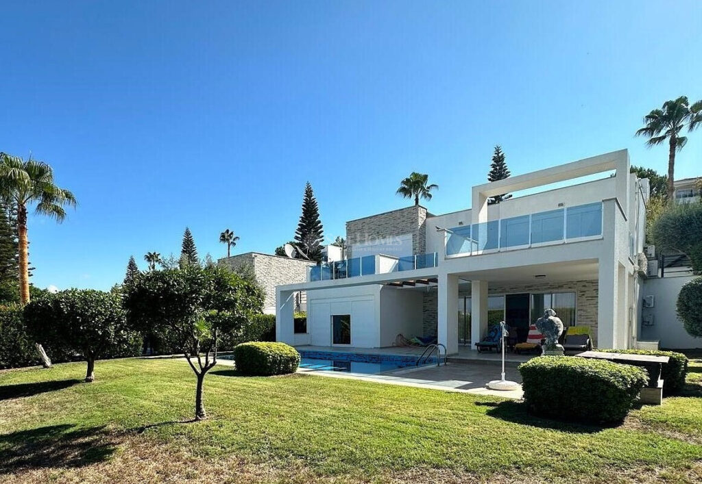 Spring villa
